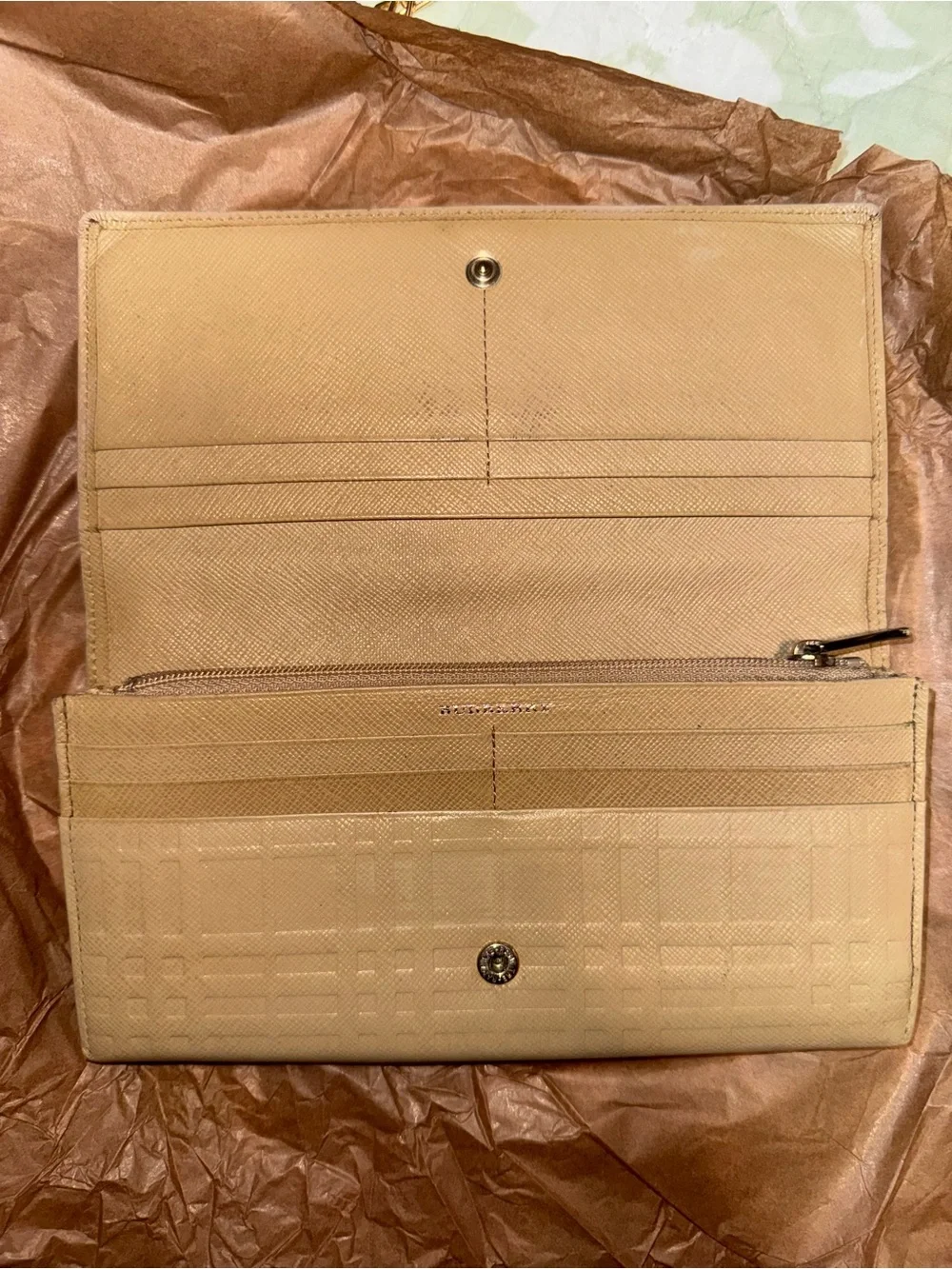 Burberry women’s wallet
